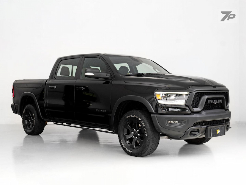 Foto do veículo RAM 1500  REBEL 5.7 HEMI CD V8 4X4 AUT 2022 57.658 KM 358.500,00