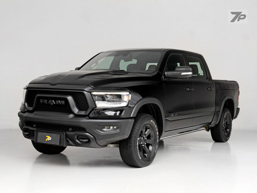 Foto do veículo RAM 1500  REBEL 5.7 HEMI CD V8 4X4 AUT 2022 57.658 KM 358.500,00