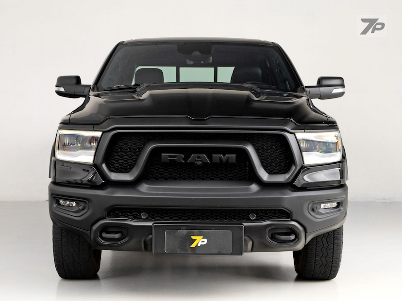 Foto do veículo RAM 1500  REBEL 5.7 HEMI CD V8 4X4 AUT 2022 57.658 KM 358.500,00