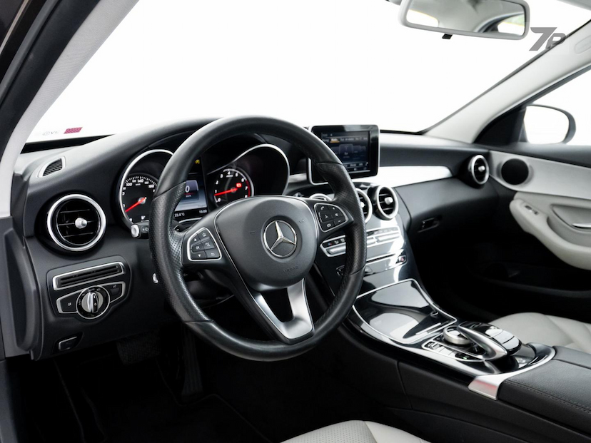 Foto do veículo MERCEDES-BENZ C 180 C180FF 2016 52.984 KM 119.800,00