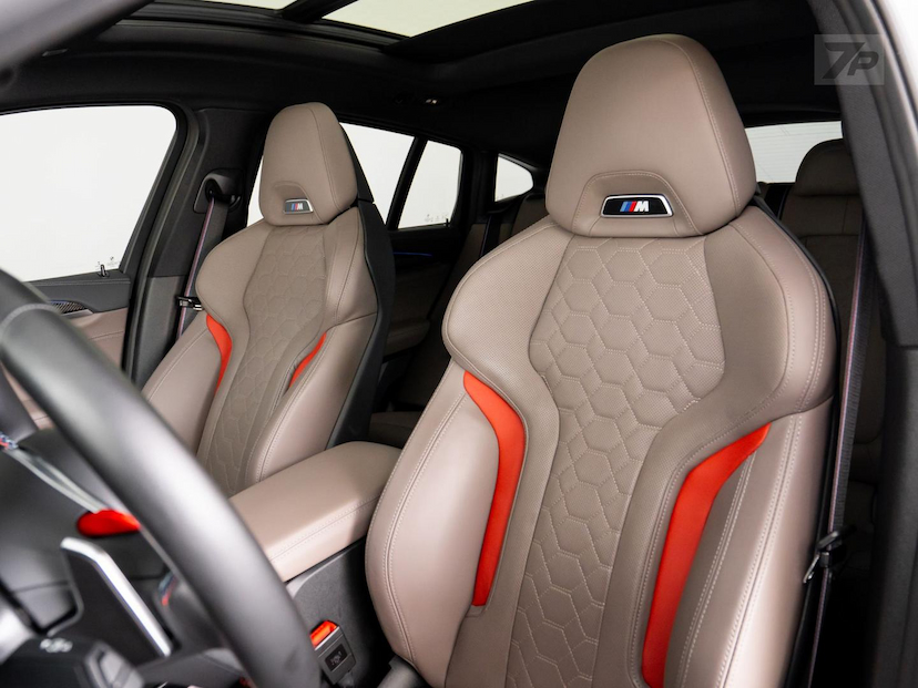 Foto do veículo BMW X4  M COMPETITION 2021 23.613 KM 519.000,00