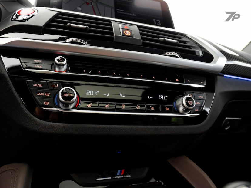 Foto do veículo BMW X4  M COMPETITION 2021 23.613 KM 519.000,00
