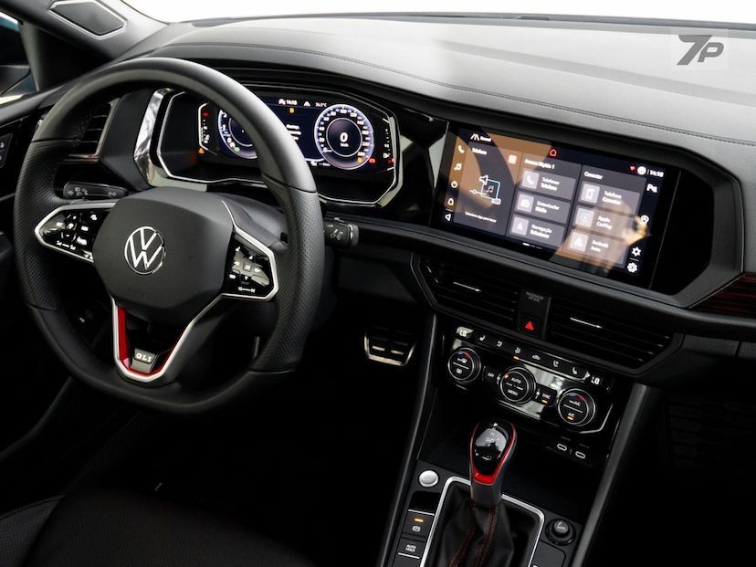 Foto do veículo VOLKSWAGEN JETTA  GLI 350 TSI 2.0 16V 4P AUT 2023 20.890 KM 214.000,00