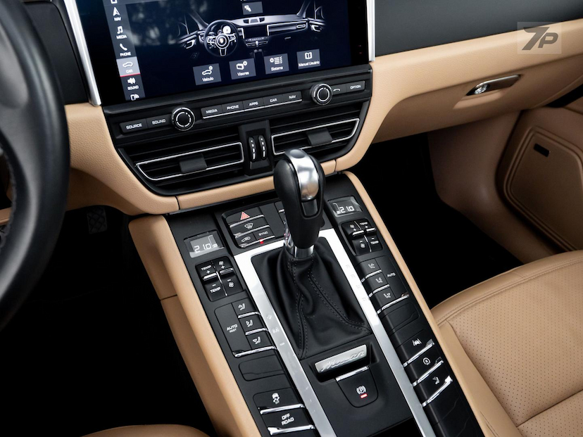 Foto do veículo PORSCHE MACAN  2021 29.083 KM 428.500,00