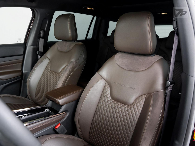 Foto do veículo JEEP COMMANDER  OVERLAND T270 1.3 TB FLEX AUT 2022 35.060 KM 174.890,00