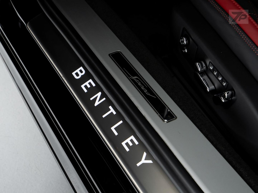 Foto do veículo BENTLEY CONTINENTAL  GT SPEED 2022 2.426 KM 3.650.000,00
