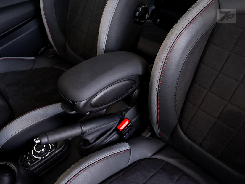 Foto do veículo MINI JOHN COOPER WORKS COOPER JOHN WORKS 25K EDIT. 2.0 TURBO 3P 2024 4.984 KM 280.000,00