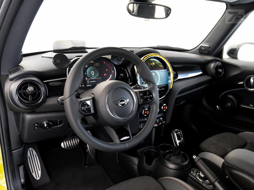 Foto do veículo MINI JOHN COOPER WORKS COOPER JOHN WORKS 25K EDIT. 2.0 TURBO 3P 2024 4.984 KM 280.000,00