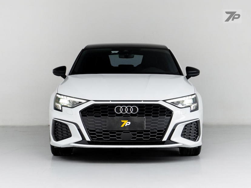 Foto do veículo AUDI A3  SPORTB. PERF. BLACK 2.0 S-TRON 2023 13.646 KM 239.800,00