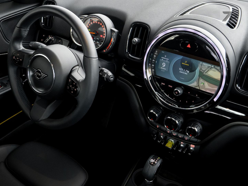 Foto do veículo MINI COUNTRYMAN COOPER  S E ALL4 1.5 HÍBRIDO 2023 18.515 KM 238.900,00