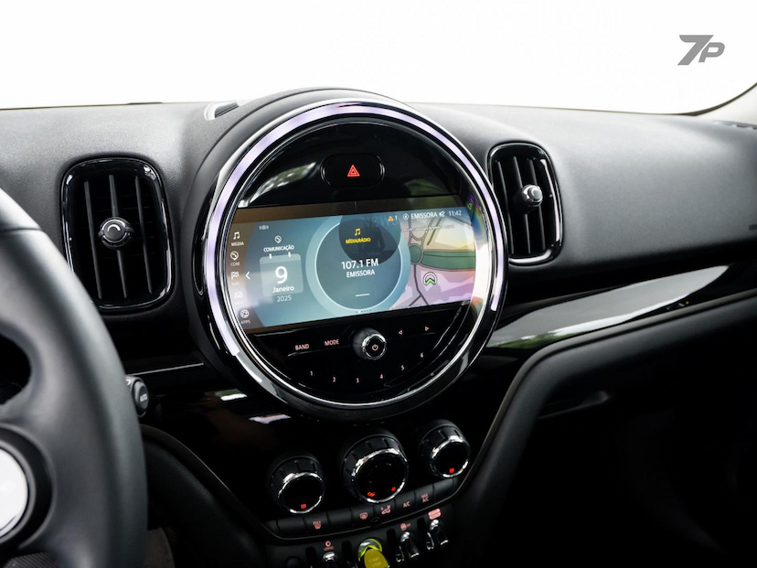 Foto do veículo MINI COUNTRYMAN COOPER  S E ALL4 1.5 HÍBRIDO 2023 18.515 KM 238.900,00
