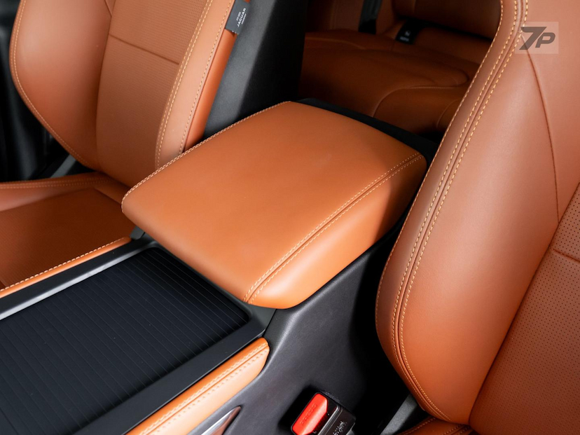 Foto do veículo JAGUAR F-PACE  PHEV R-DYNAMIC SE 2024 2.930 KM 468.000,00