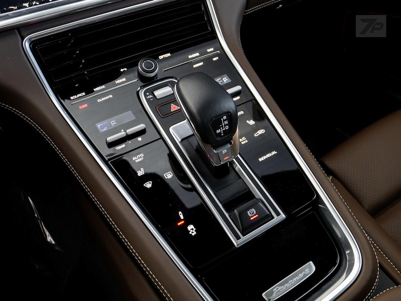 Foto do veículo PORSCHE PANAMERA  4SEHY 2023 2.486 KM 759.000,00