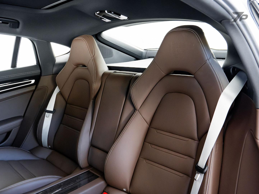 Foto do veículo PORSCHE PANAMERA  4SEHY 2023 2.486 KM 759.000,00