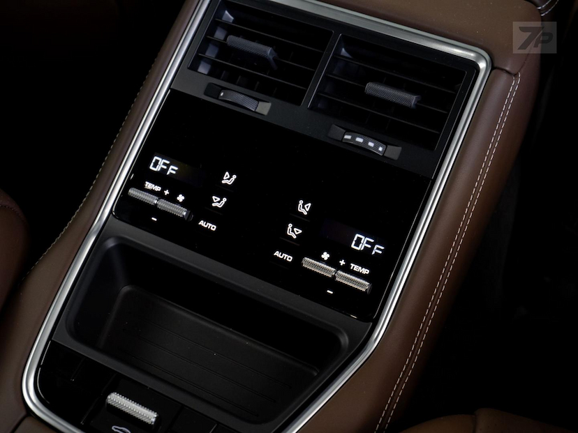 Foto do veículo PORSCHE PANAMERA  4SEHY 2023 2.486 KM 759.000,00