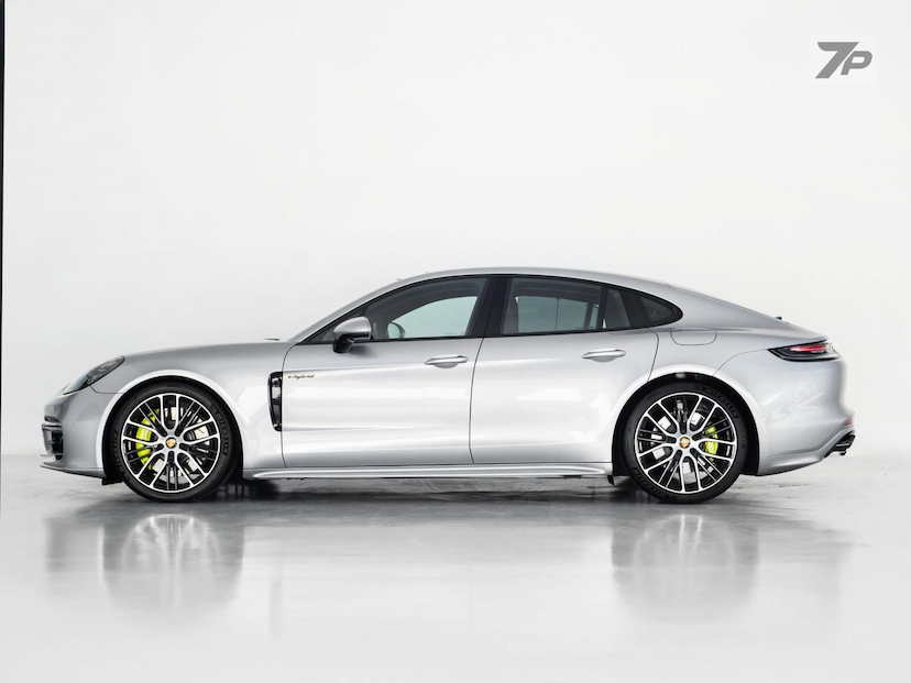Foto do veículo PORSCHE PANAMERA  4SEHY 2023 2.486 KM 759.000,00