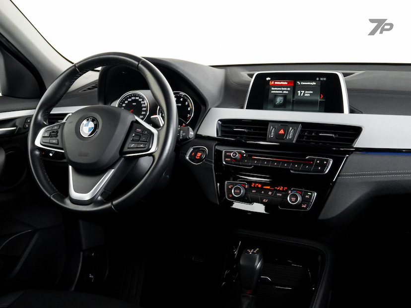 Foto do veículo BMW X2  S20I ACTIVEFLEX 2019 46.430 KM 159.000,00