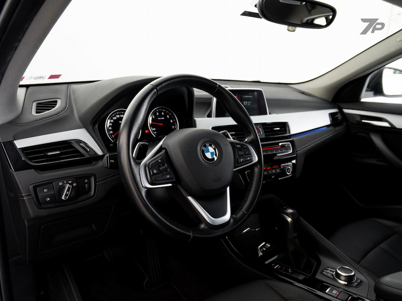 Foto do veículo BMW X2  S20I ACTIVEFLEX 2019 46.430 KM 159.000,00