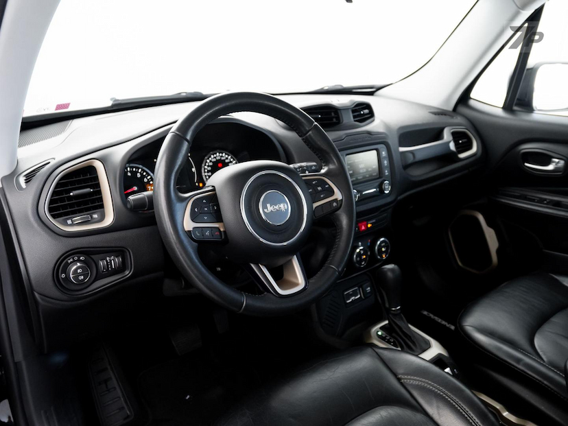 Foto do veículo JEEP RENEGADE  1.8 16V FLEX LONGITUDE 4P AUTOMATICO 2016 106.330 KM 67.700,00