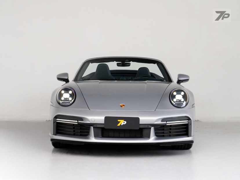 Foto do veículo PORSCHE 911  TURBO CAB 2024 988 KM 1.680.000,00