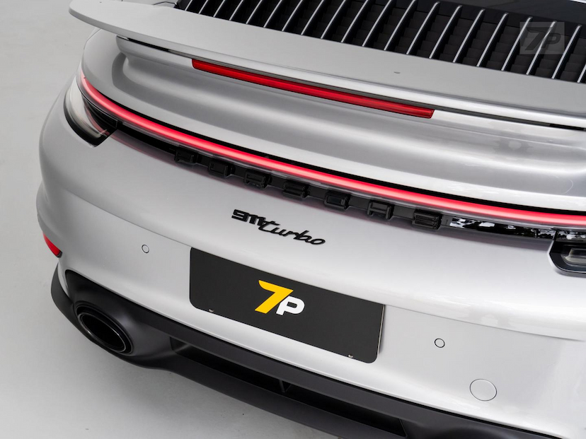 Foto do veículo PORSCHE 911  TURBO CAB 2024 988 KM 1.680.000,00
