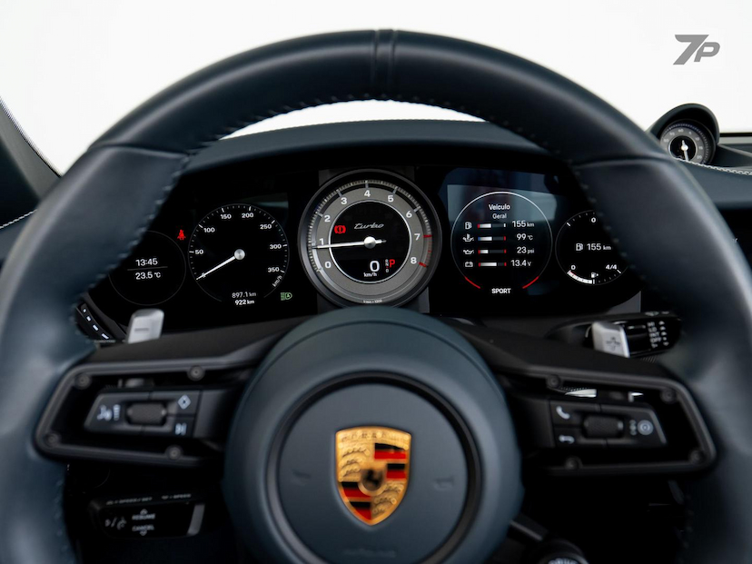 Foto do veículo PORSCHE 911  TURBO CAB 2024 988 KM 1.680.000,00