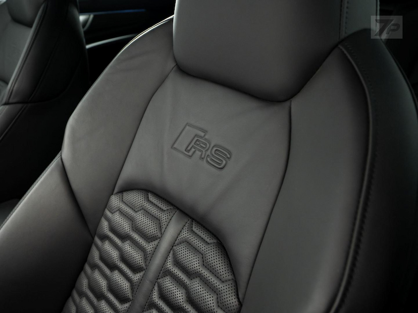 Foto do veículo AUDI RS6  AV 4.0TFSI 2021 17.480 KM 879.500,00