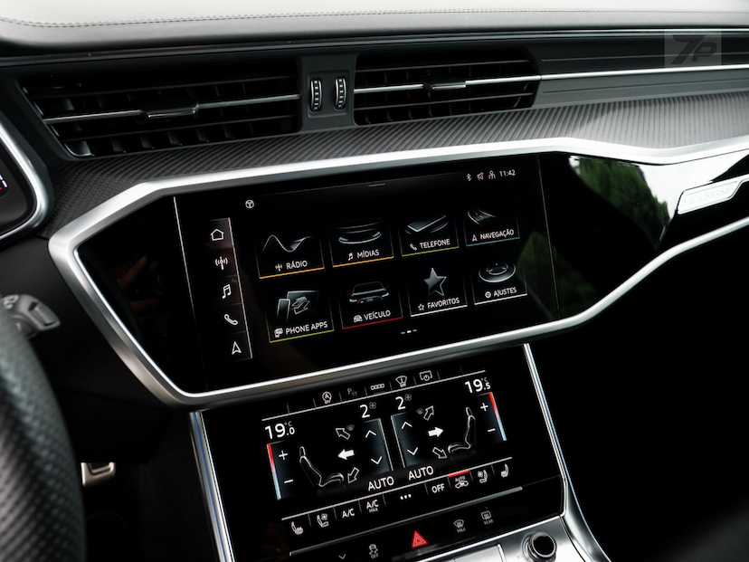 Foto do veículo AUDI RS6  AV 4.0TFSI 2021 17.480 KM 879.500,00