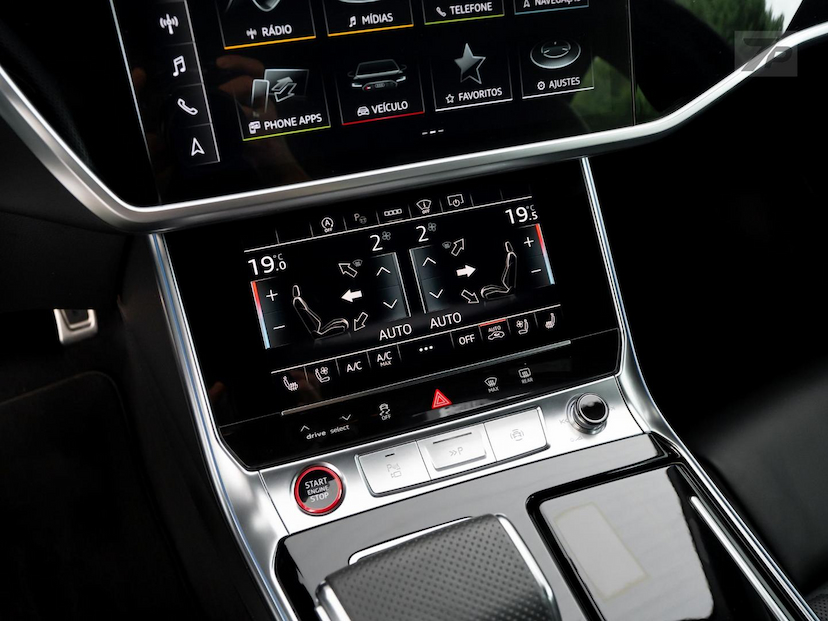 Foto do veículo AUDI RS6  AV 4.0TFSI 2021 17.480 KM 879.500,00
