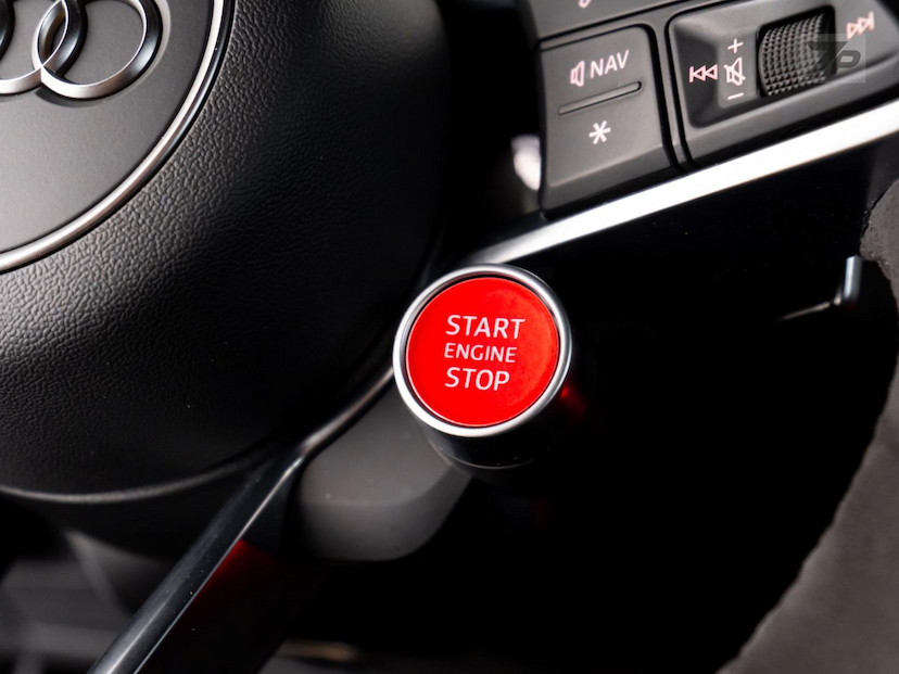 Foto do veículo AUDI TT RS CP 2.5TFSI 2021 10.863 KM 559.000,00