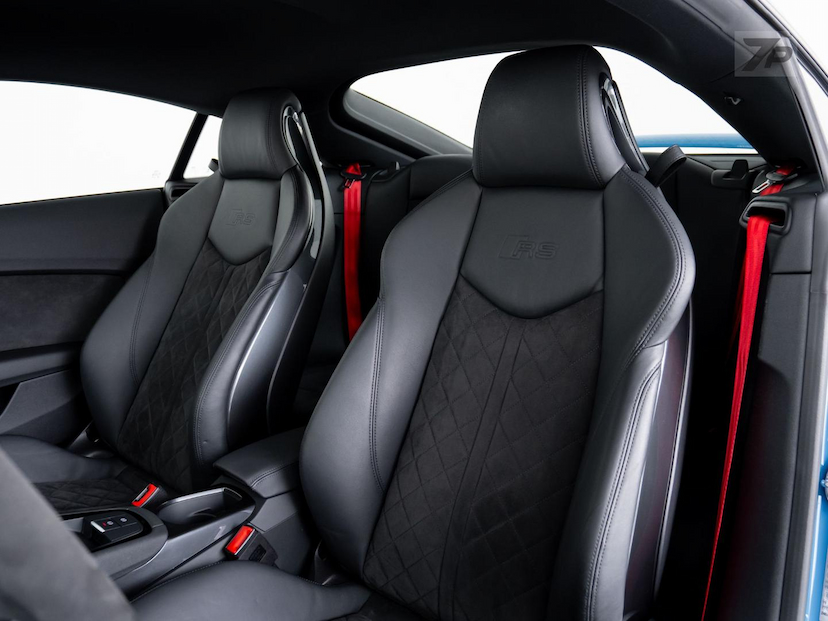 Foto do veículo AUDI TT RS CP 2.5TFSI 2021 10.863 KM 559.000,00