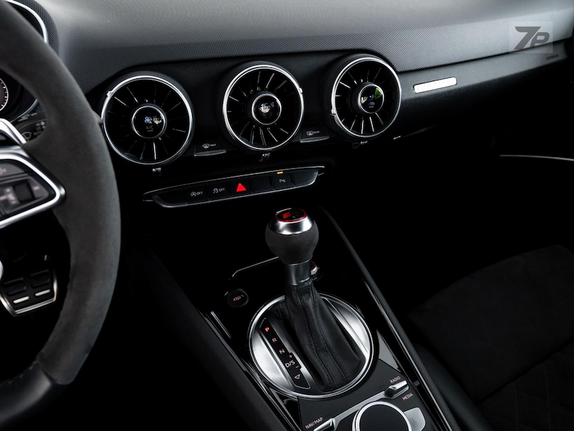 Foto do veículo AUDI TT RS CP 2.5TFSI 2021 10.863 KM 559.000,00