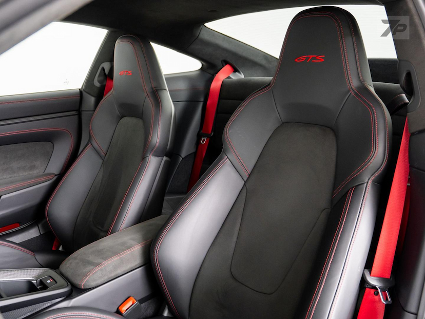 Foto do veículo PORSCHE 911  GTS 2022 13.000 KM 898.500,00