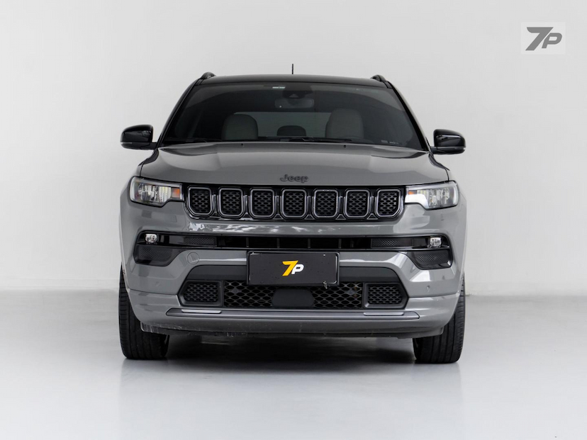 Foto do veículo JEEP COMPASS  SERIE S TF 2022 57.100 KM 155.000,00