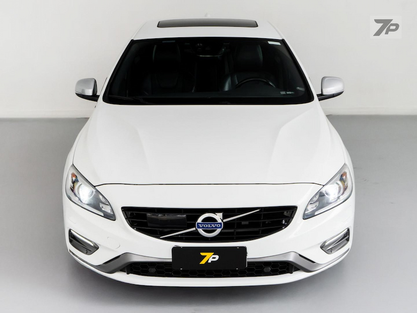 Foto do veículo VOLVO S60  2.0 T6 R-DES 2016 65.932 KM 119.500,00