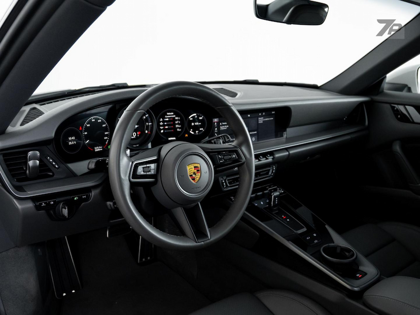 Foto do veículo PORSCHE 911  CARRERA 2021 23.520 KM 714.000,00