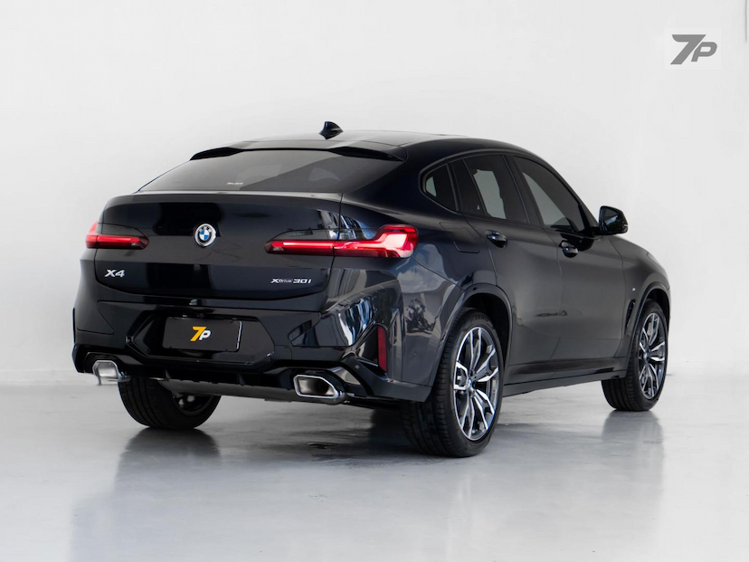 Foto do veículo BMW X4  XDRIVE30I 2025 1.900 KM 499.000,00