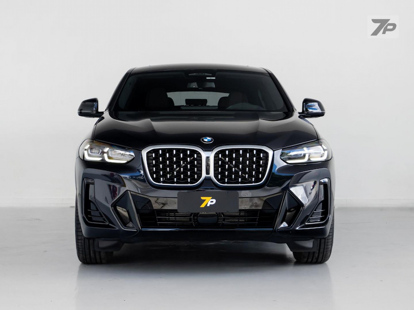 Foto do veículo BMW X4  XDRIVE30I 2025 1.900 KM 499.000,00