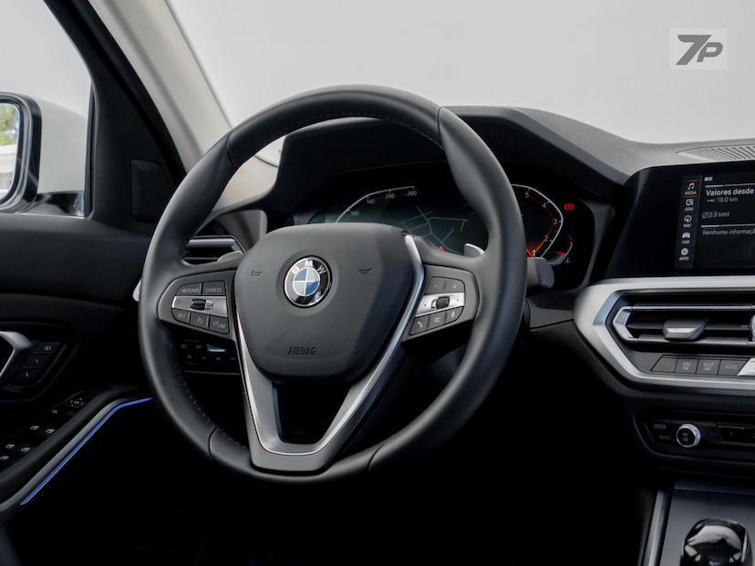 Foto do veículo BMW 320I 320 SPORT GP 184 CV 2020 43.815 KM 194.500,00