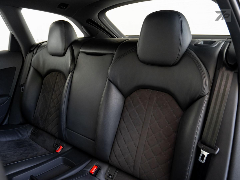 Foto do veículo AUDI RS6  AVANT 4.0TFSI 2015 60.225 KM 369.000,00