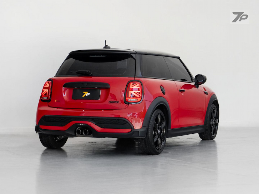 Foto do veículo MINI COOPER MINI  S 3P TOP 2023 9.564 KM 198.000,00