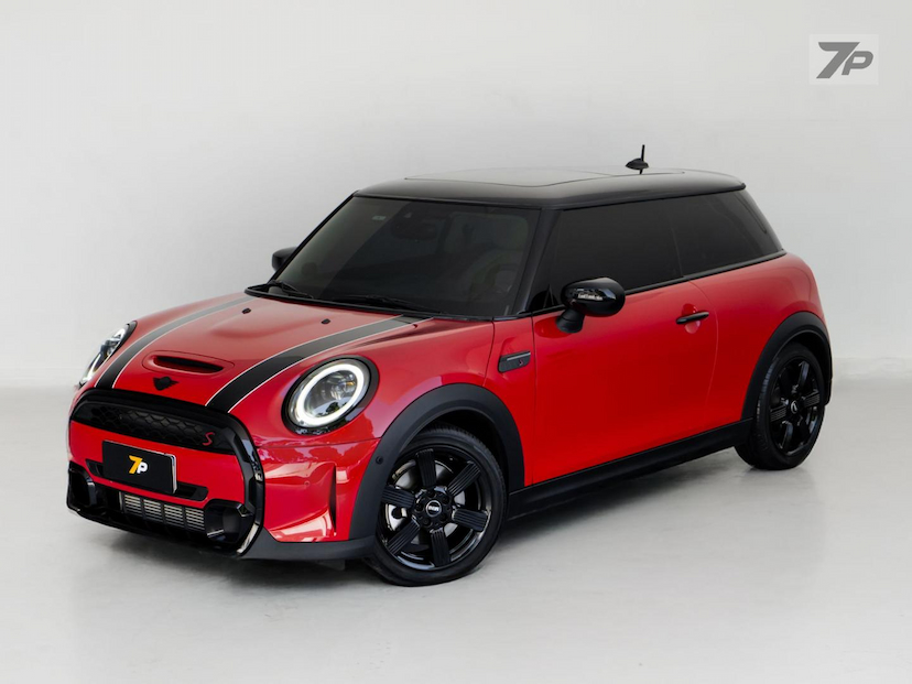 Foto do veículo MINI COOPER MINI  S 3P TOP 2023 9.564 KM 198.000,00