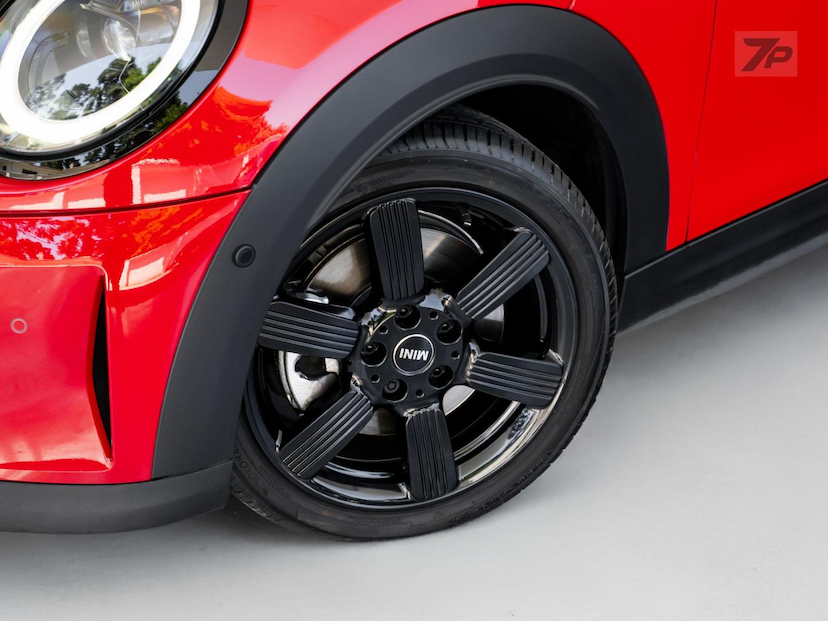 Foto do veículo MINI COOPER MINI  S 3P TOP 2023 9.564 KM 198.000,00