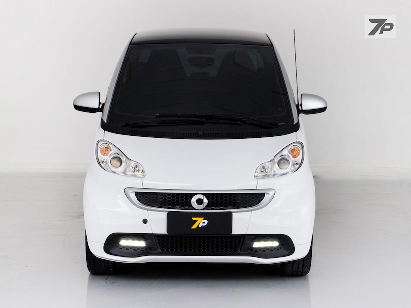 Foto do veículo SMART FORTWO  COUPE 62 2015 14.800 KM 78.900,00