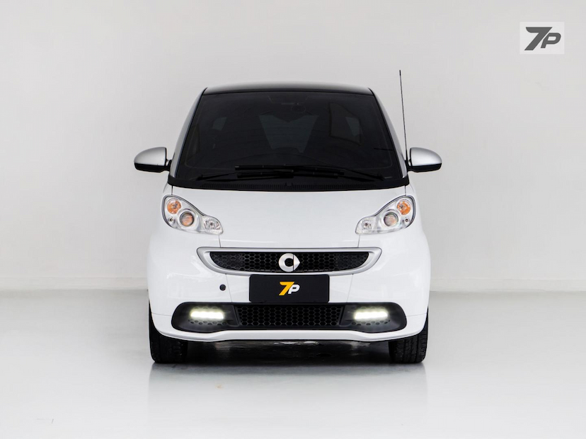 Foto do veículo SMART FORTWO  COUPE 62 2015 14.800 KM 78.900,00