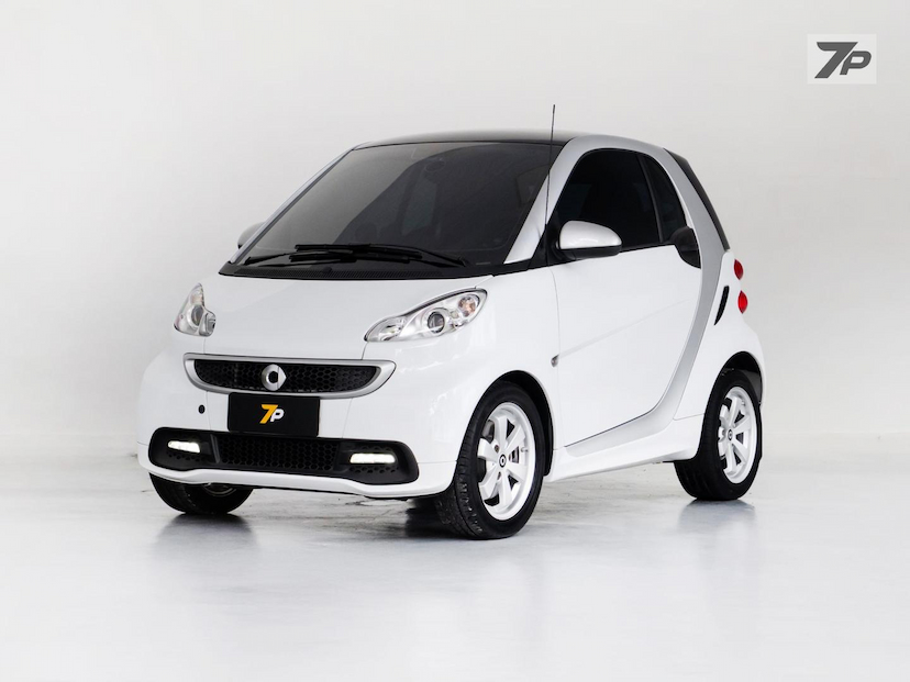 Foto do veículo SMART FORTWO  COUPE 62 2015 14.800 KM 78.900,00