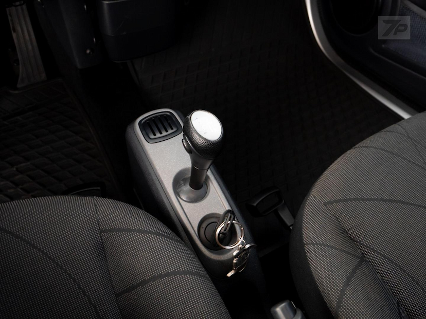 Foto do veículo SMART FORTWO  COUPE 62 2015 14.800 KM 78.900,00