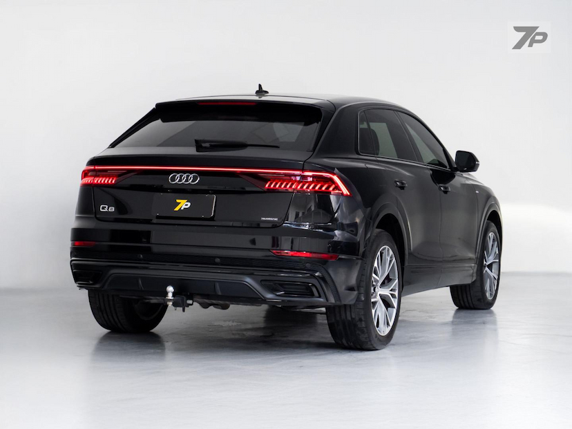 Foto do veículo AUDI Q8  3.0 TFSI GASOLINA PERFORMANCE BLACK QUATTRO TIPTRONIC 2020 59.896 KM 355.000,00