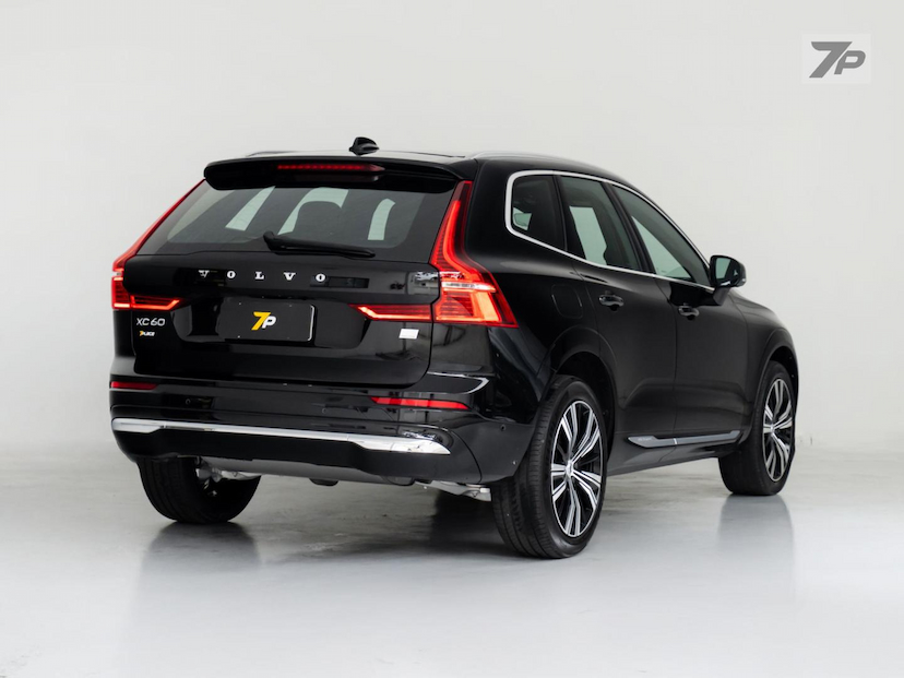 Foto do veículo VOLVO XC60 XC 60 T-8 HÍBRIDO INSCRIPTION 2.0 5P 2022 46.320 KM 268.000,00