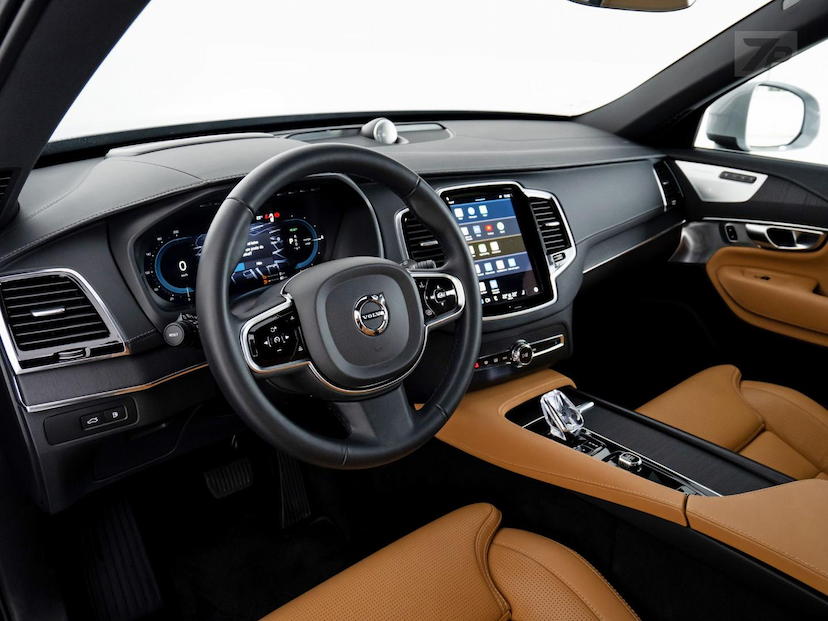 Foto do veículo VOLVO XC90  T8 ULTIMATE 2024 17.000 KM 498.500,00